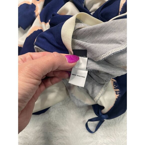 Diane Von Furstenberg Bentley Dress Size 8 100% Silk 3/4 Sleeve Faux Wrap - Picture 7 of 7